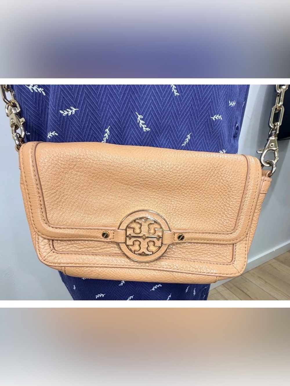 Tory Burch Pebbled Leather Amanda Crossbody in Peachy Nude with chain detain